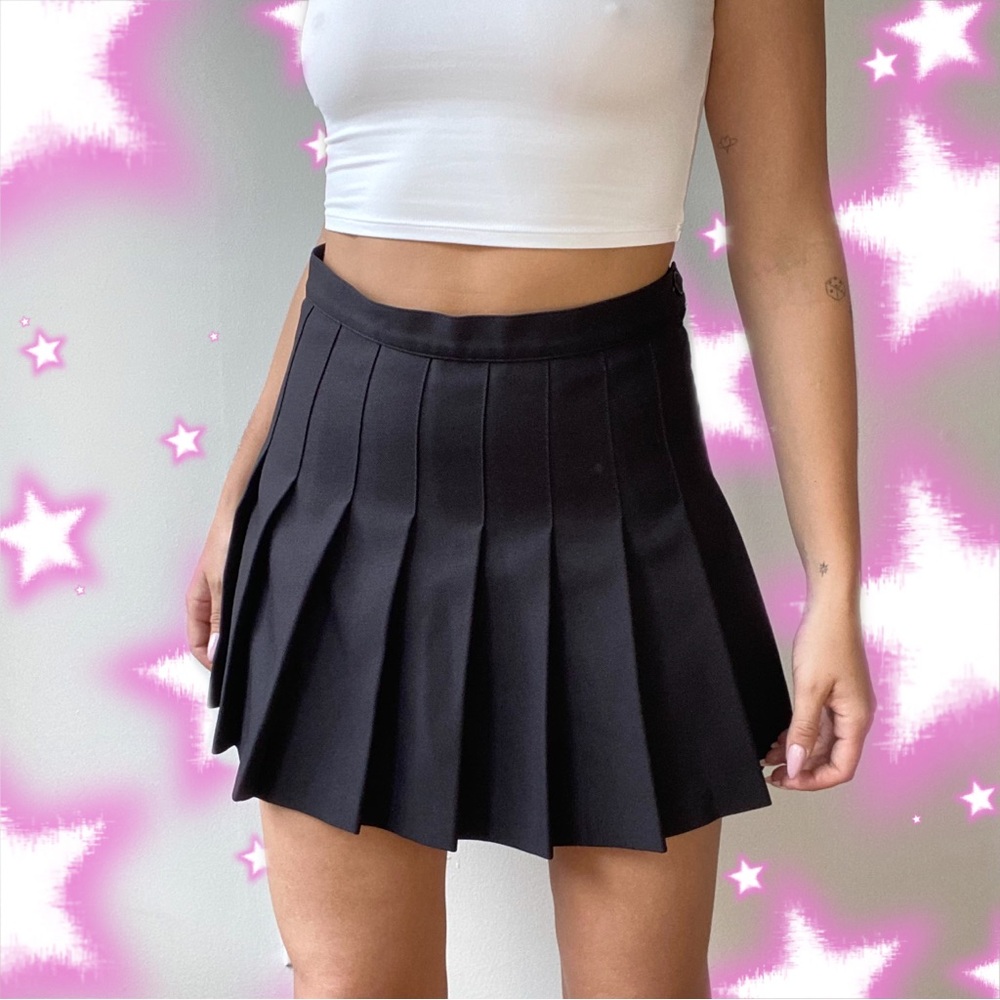 AMERICAN APPAREL Pleated Skirt